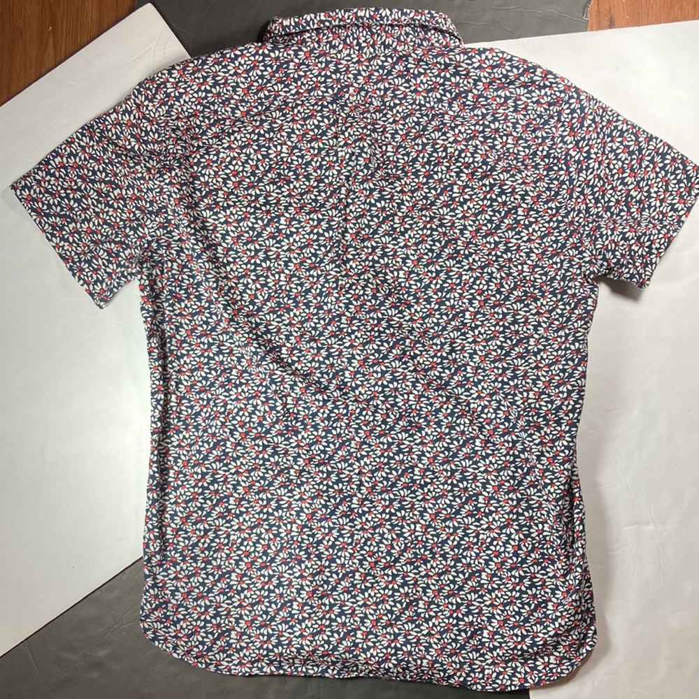 J.Crew Men’s Floral Short Sleeve Button Front Shirt - Picture 3 of 6